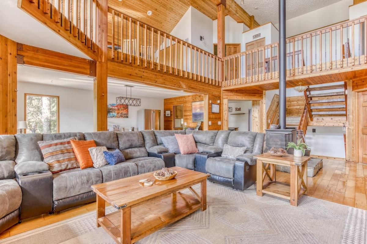 Great Blue Lodge - Spacious Ski Lodge, Hot Tub, Sauna, Game Room & More Government Camp Luaran gambar