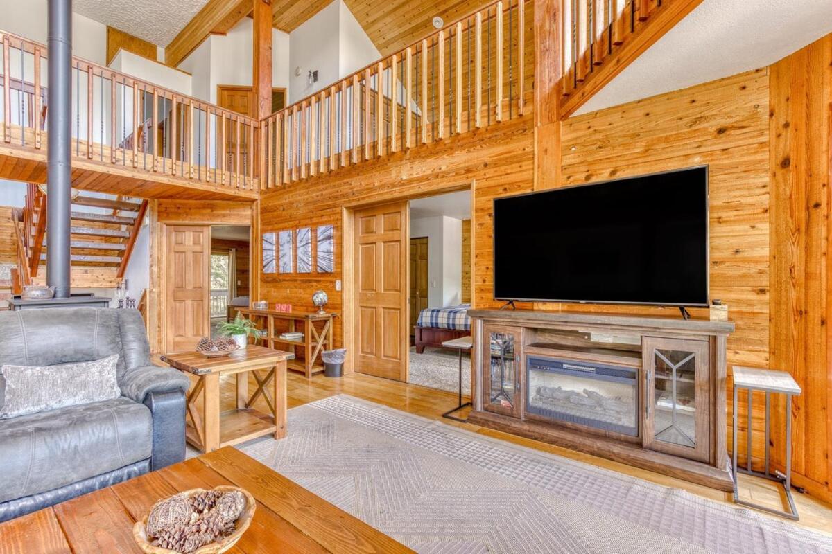 Great Blue Lodge - Spacious Ski Lodge, Hot Tub, Sauna, Game Room & More Government Camp Luaran gambar