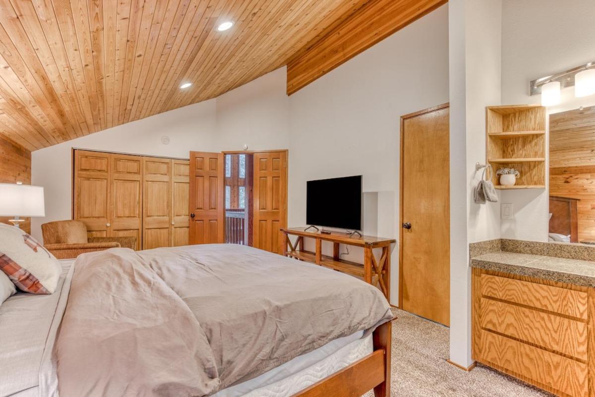 Great Blue Lodge - Spacious Ski Lodge, Hot Tub, Sauna, Game Room & More Government Camp Luaran gambar