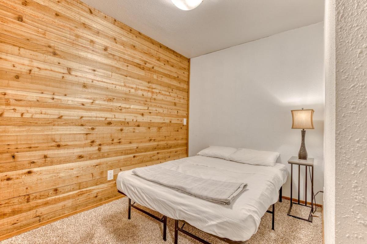Great Blue Lodge - Spacious Ski Lodge, Hot Tub, Sauna, Game Room & More Government Camp Luaran gambar