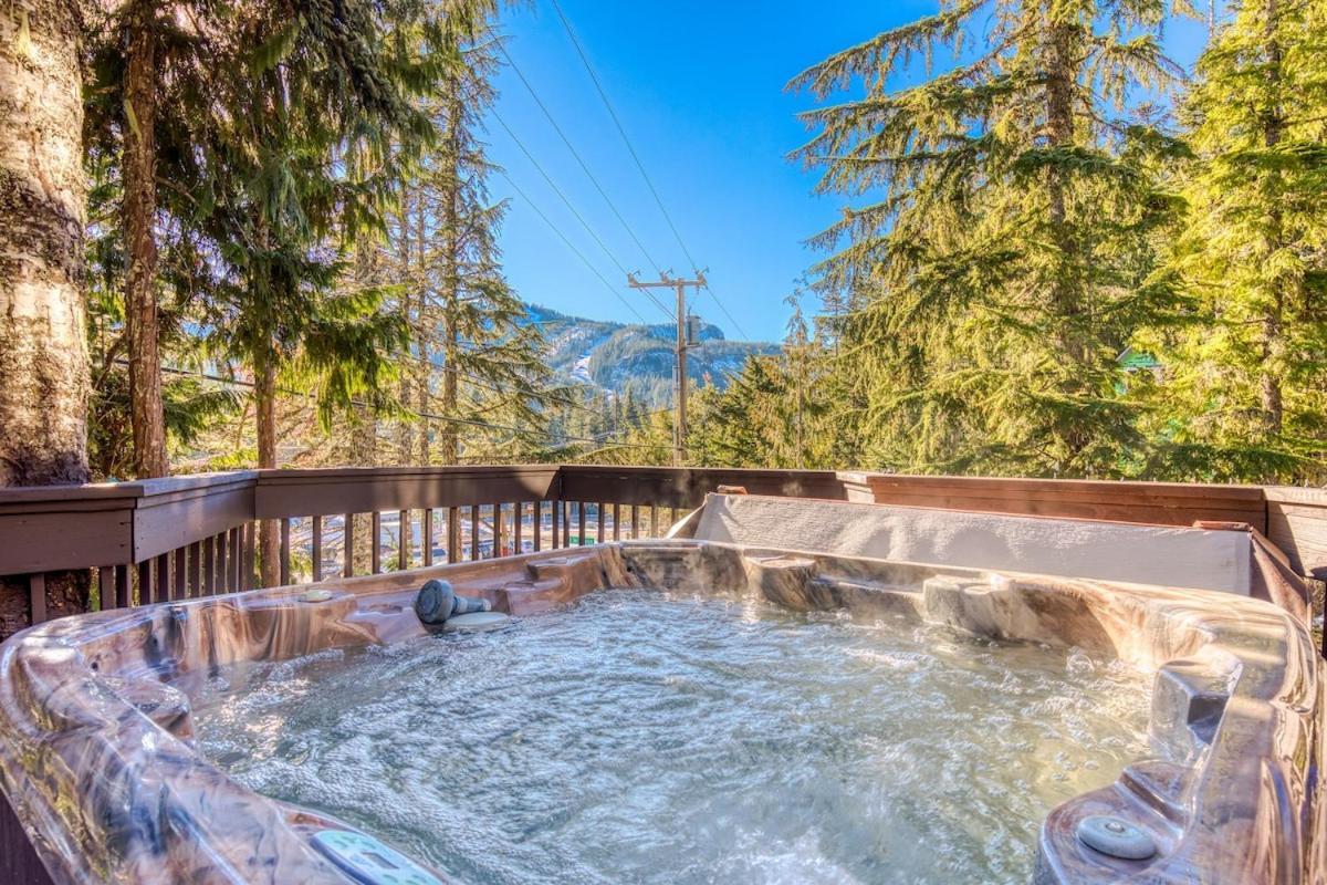 Great Blue Lodge - Spacious Ski Lodge, Hot Tub, Sauna, Game Room & More Government Camp Luaran gambar