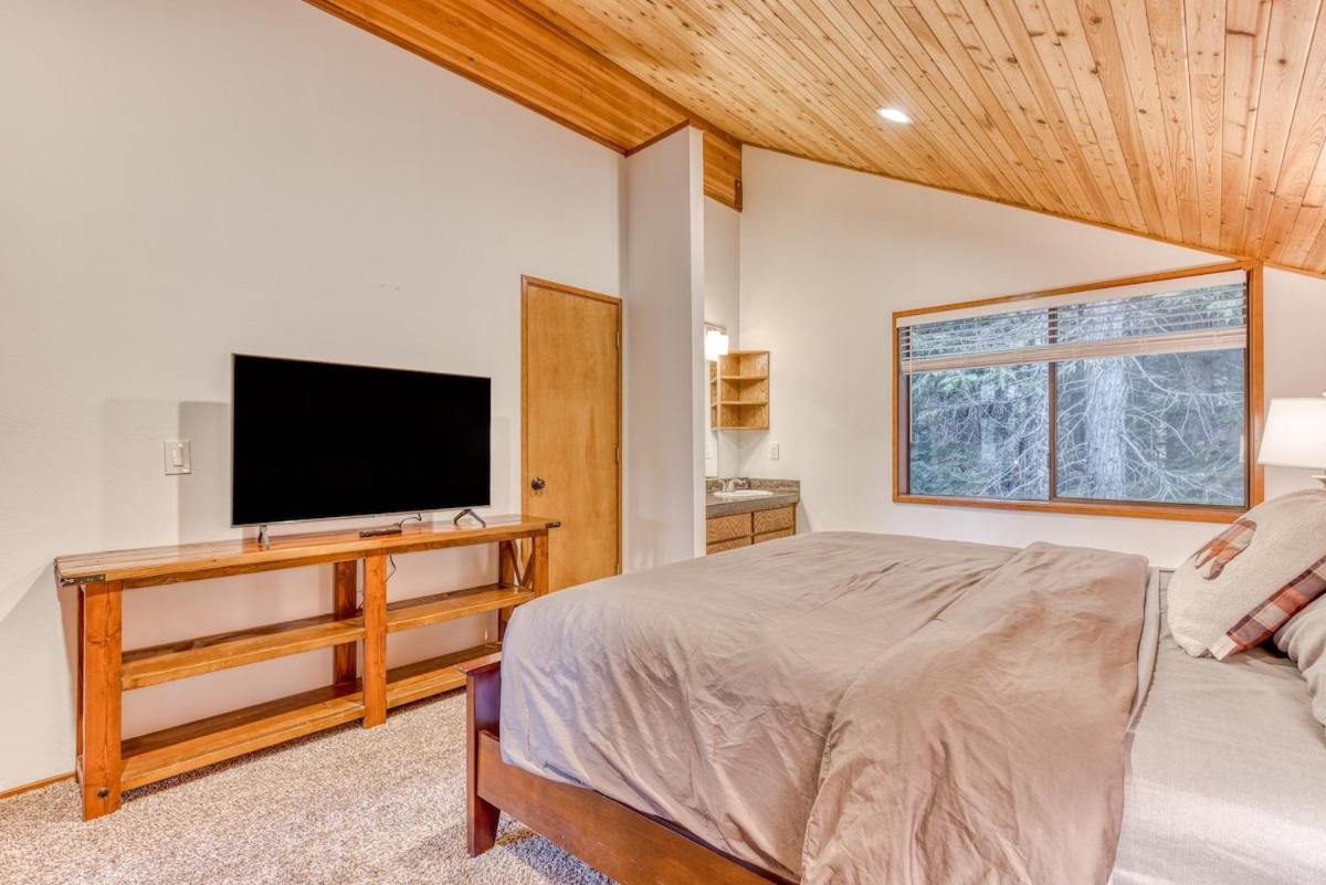 Great Blue Lodge - Spacious Ski Lodge, Hot Tub, Sauna, Game Room & More Government Camp Luaran gambar