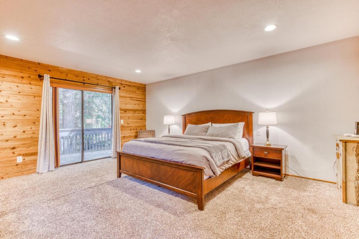 Great Blue Lodge - Spacious Ski Lodge, Hot Tub, Sauna, Game Room & More Government Camp Luaran gambar