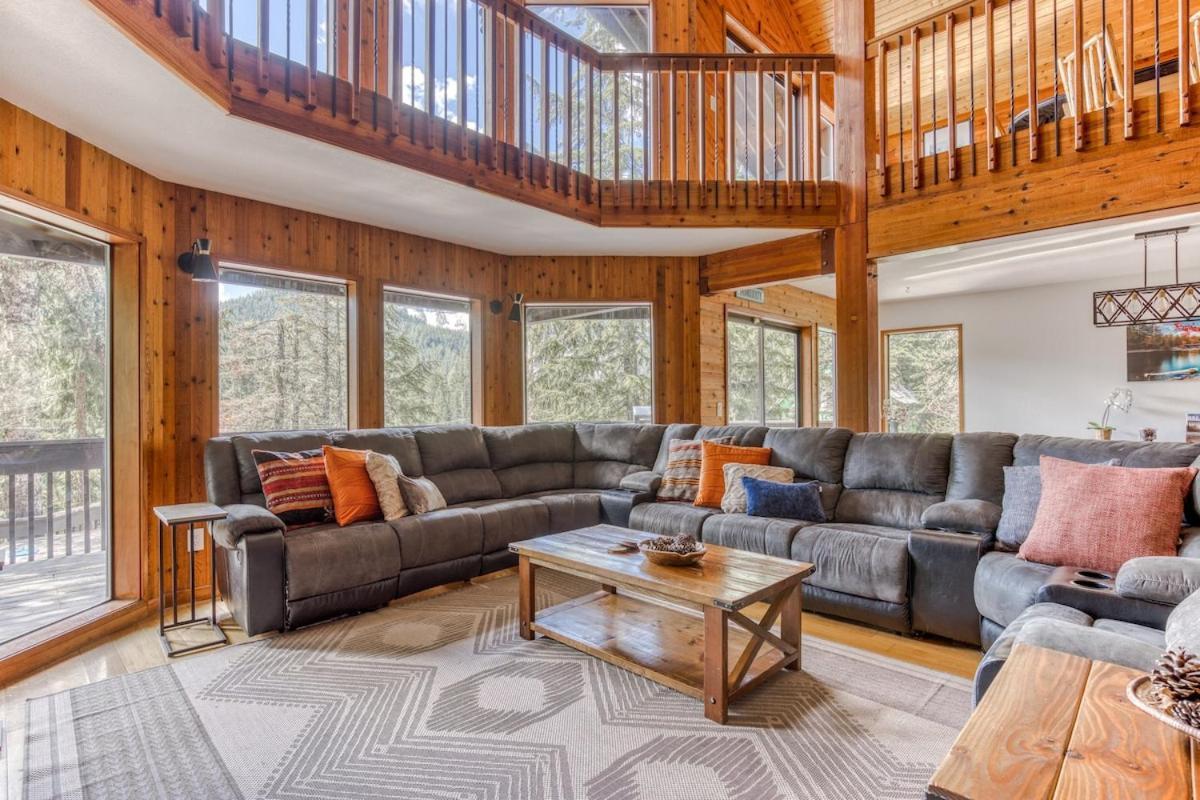 Great Blue Lodge - Spacious Ski Lodge, Hot Tub, Sauna, Game Room & More Government Camp Luaran gambar
