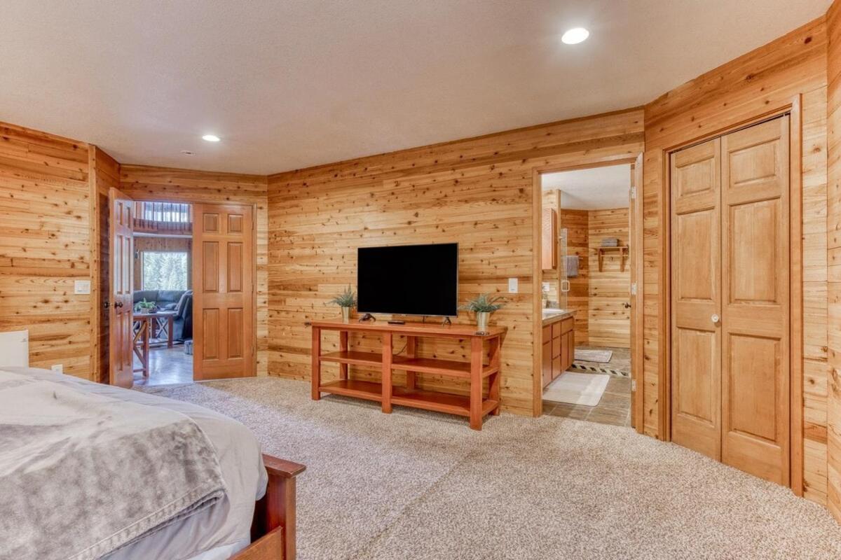 Great Blue Lodge - Spacious Ski Lodge, Hot Tub, Sauna, Game Room & More Government Camp Luaran gambar