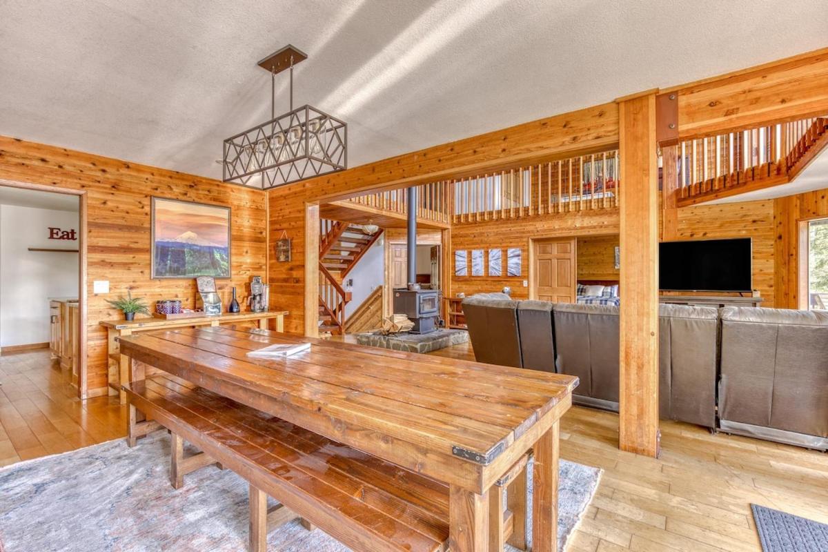 Great Blue Lodge - Spacious Ski Lodge, Hot Tub, Sauna, Game Room & More Government Camp Luaran gambar